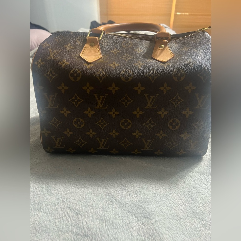Louis Vuitton Speedy 30